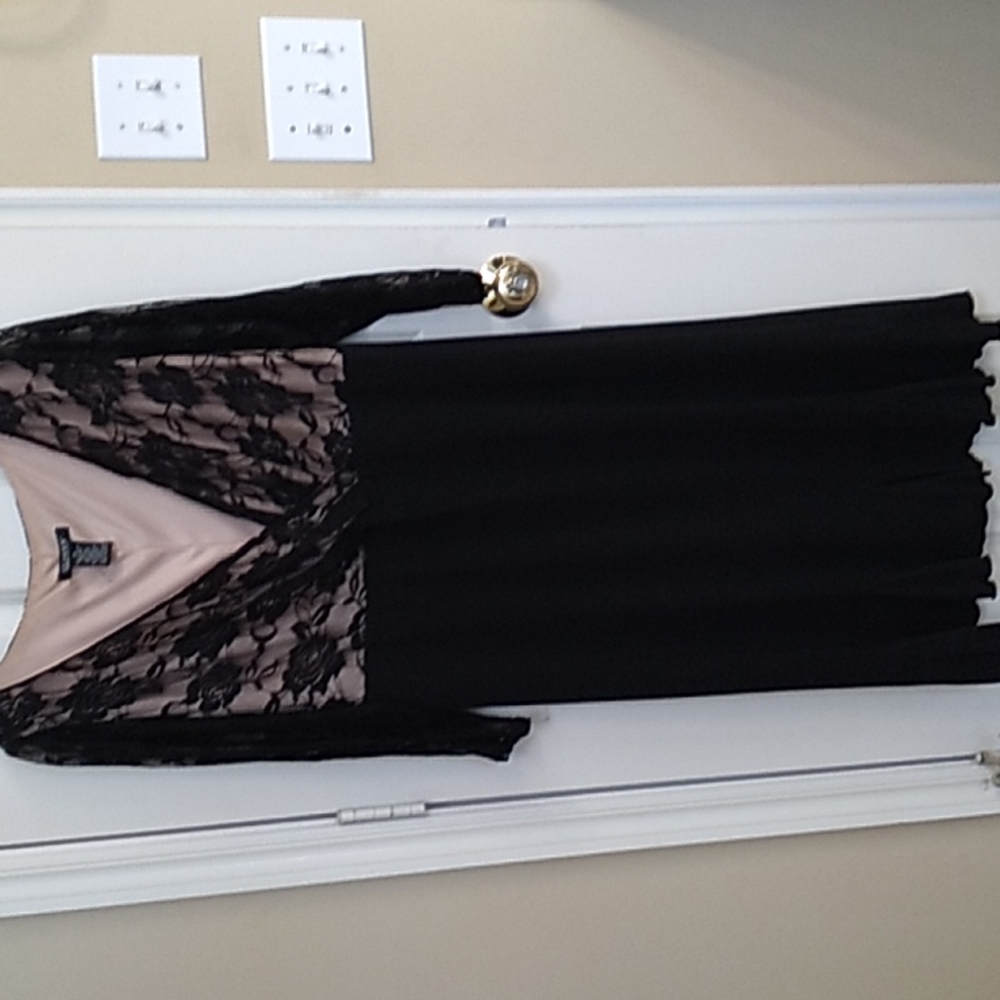 Semi formal lace dress. Size 18